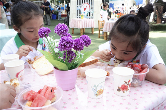 温江区实验幼儿园举行"萌娃风情秀 美食总动员"盛典活动图片