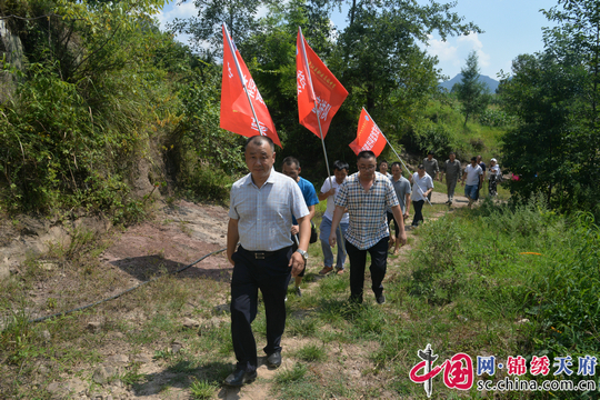 村里来了免费家电维修工