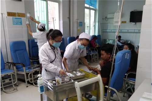 成都市第六人民医院援藏巴塘医疗队: 创建急诊