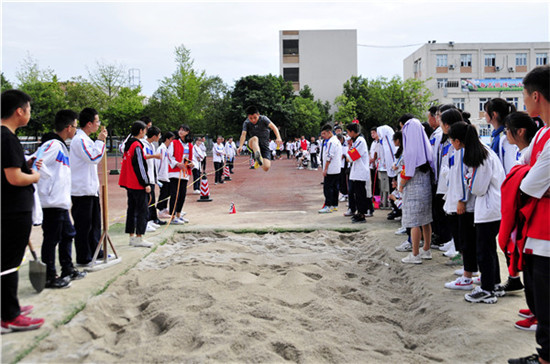 饱满热情斗志高昂蜀城中学举行第十六届学生高中时间初中毕业小学0图片