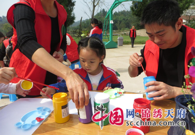 遂寧英倫國際幼稚園開展2018年“親近自然 收獲快樂”秋游主題活動(dòng)