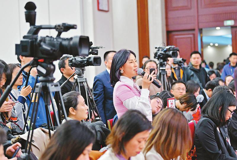 凝心聚力 砥礪奮鬥——四川代表團全體會議審議發言摘要