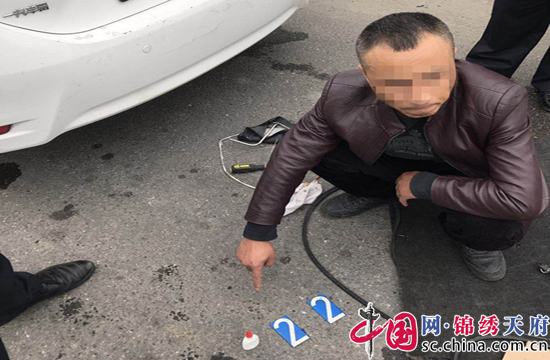 變?cè)焯?hào)牌還毒駕　射洪一男子被依法拘留