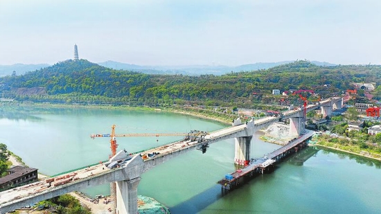 川南城际铁路控制性重点工程沱江特大桥正式合龙