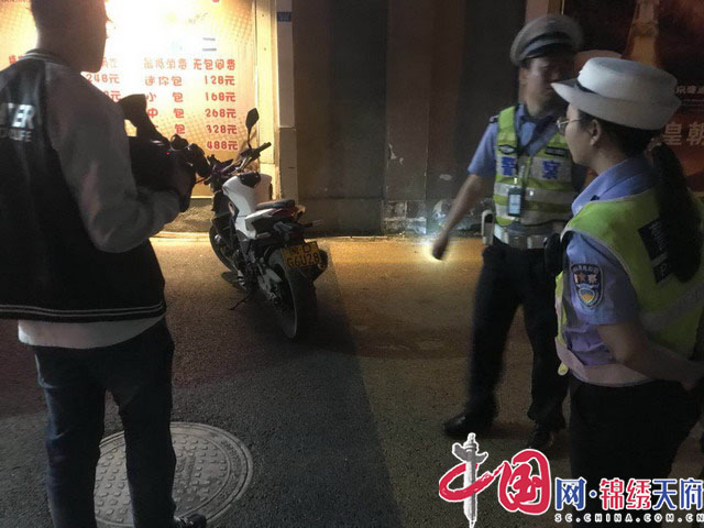 大英交警重拳出擊整治“鬼火”摩托車