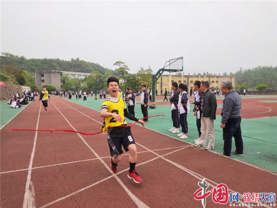 绵阳江油市明镜中学成功举办2019年校园体育节