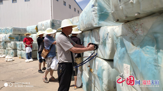 遂宁市纤维检验所积极派员参与国家储备棉出库公证检验工作