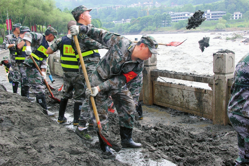 温暖的汶川｜回望“8·20”强降雨山洪泥石流灾害中的动人瞬间