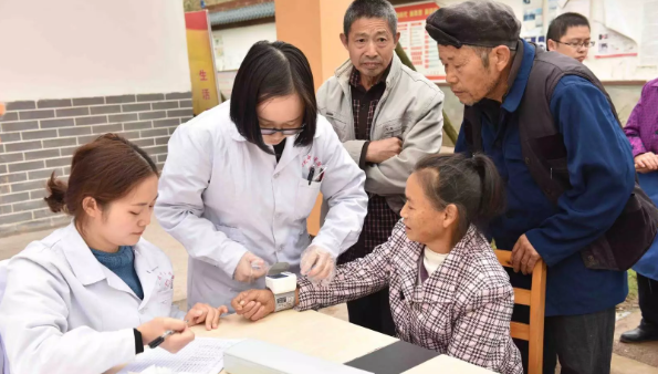 四川丹棱：聚焦醫療衛生服務，解決群眾身邊事